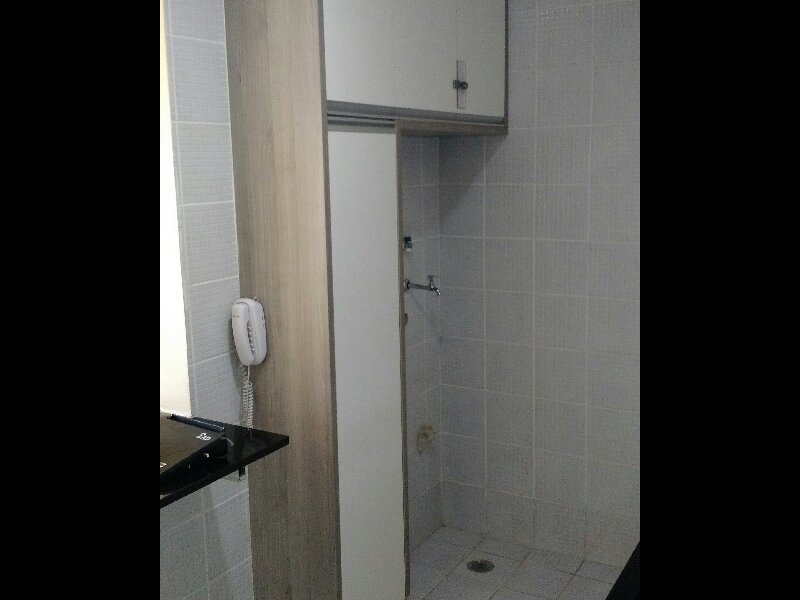 Apartamento à venda Patamares com 68m² e 2 quartos por R$ 355.000 - 890721529-cozinha-espaco-servico-armarios-de-produtos-e-itens-de-limpeza.jpg