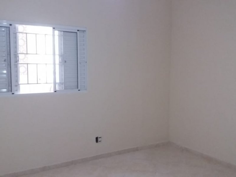 Casa à venda de Lourdes com 250m² e 5 quartos por R$ 490.000 - 1132453114-quarto.jpg