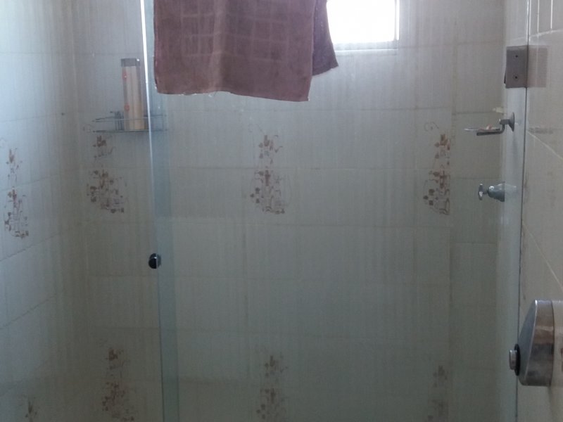 Apartamento à venda Centro com 50m² e 2 quartos por R$ 175.000 - 1956619942-banheiro-1.jpg