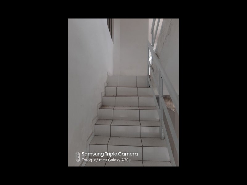 Apartamento à venda Jardim Rio Branco com 36m² e 1 quarto por R$ 50.000 - 1191369050-escadaria-3.jpg