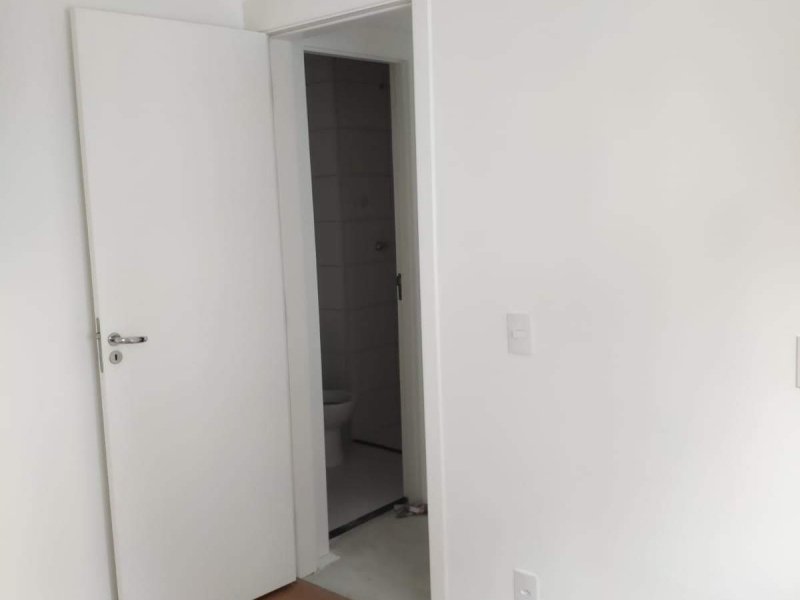 Apartamento à venda Parque Bristol com 41m² e 2 quartos por R$ 240.000 - 195839005-quarto2-banheiro.jpg