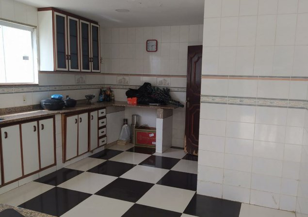 imóvel com 320m²