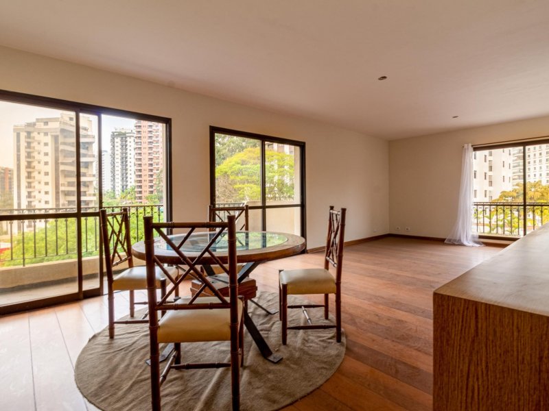 Apartamento à venda Vila Andrade com 176m² e 4 quartos por R$ 595.000 - 210947622-5-sala-livin2.jpg
