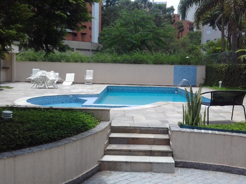 Apartamento à venda Vila Andrade com 176m² e 4 quartos por R$ 595.000 - 561933483-23-piscina.jpg
