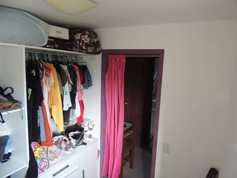Casa de condomínio à venda Vargem Pequena com 190m² e 4 quartos por R$ 550.000 - 1023784770-closet-q-3-2.JPG