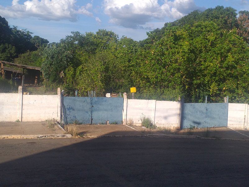 imóvel com 1800m² - Construmat  - Várzea Grande