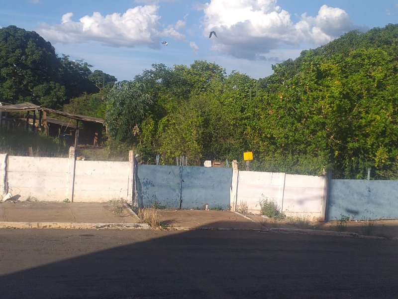imóvel com 1800m² - Construmat  - Várzea Grande