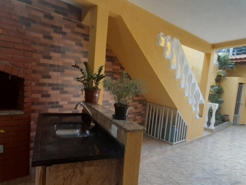 Casa à venda Vila Industrial com 212m² e 3 quartos por R$ 680.000 - 1319865657-churrasqueira-1.jpg
