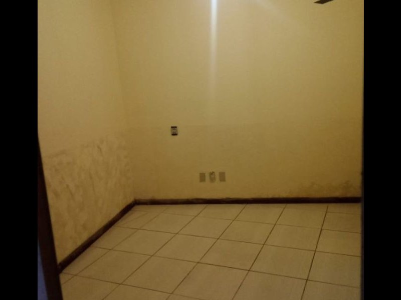 Kitnet para alugar Itapuã com 20m² e 1 quarto por R$ 600 - 2034921656-a2507728-89a6-4860-bd3e-c02bfad0f8e5.jpg