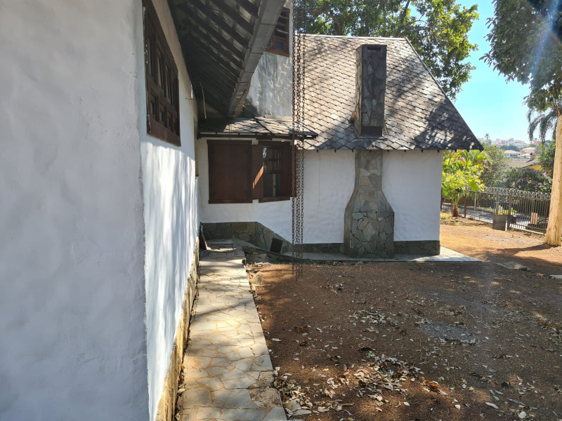 Casa à venda Trevo com 505m² e 5 quartos por R$ 1.500.000 - imagem-do-whatsapp-de-2024-10-11-as-221854-9691e49d.jpg