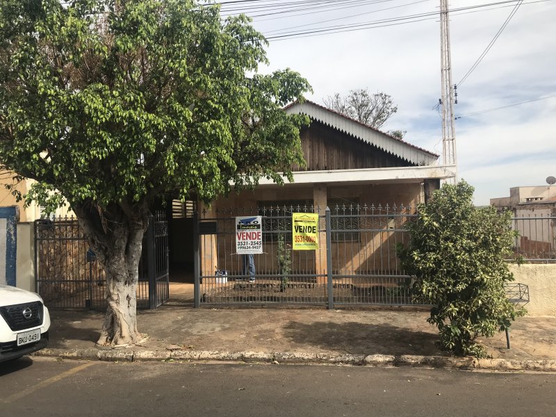 Casa à venda Vila Mota com 1024m² e 3 quartos por R$ 600.000 - 570943919-foto-01.JPG