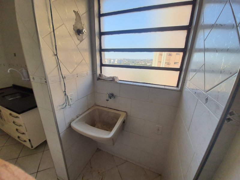 Apartamento à venda Bosque com 50m² e 1 quarto por R$ 195.000 - 2029256876-area-de-servico.jpg