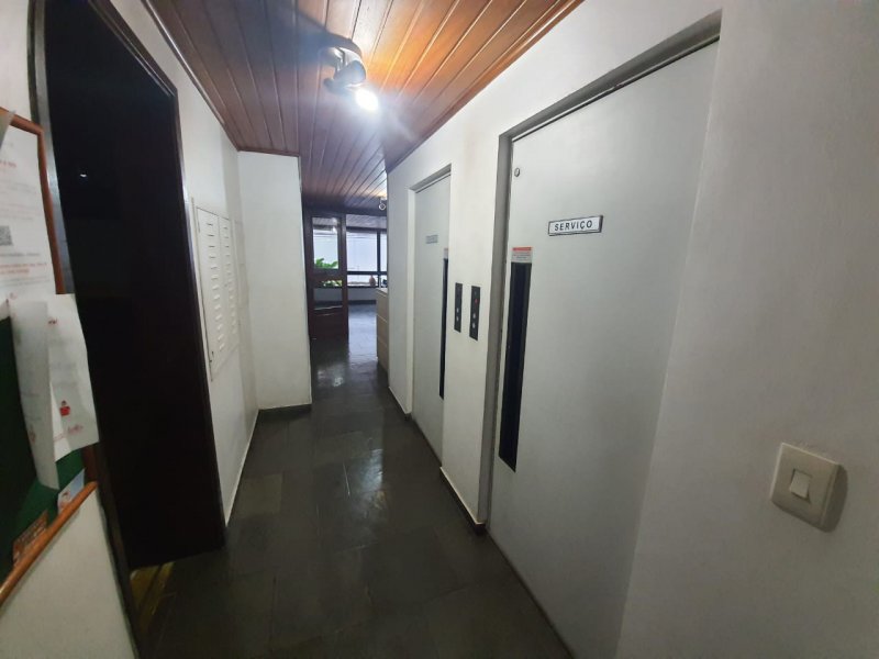 Apartamento à venda Bosque com 50m² e 1 quarto por R$ 195.000 - 2118847961-elevadores-entrada.jpg