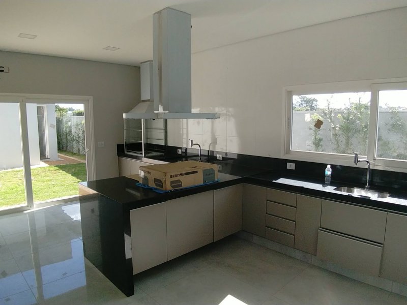 Casa de condomínio à venda Jardim Gardênias com 181m² e 3 quartos por R$ 850.000 - 1357538035-img-20210322-151550.jpg