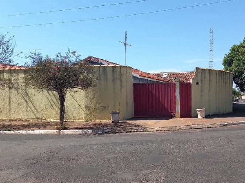 Casa à venda Zequinha Amêndola com 140m² e 3 quartos por R$ 180.000 - 1509329007-kxlarge-1.jpg