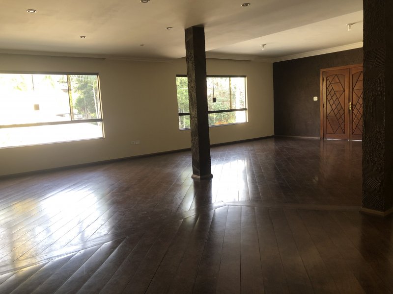 Casa à venda Jardim do Golf I com 400m² e 4 quartos por R$ 1.600.000 - 1988869253-4553e3dd-05ae-43d6-aca9-5cace5049e68.jpeg