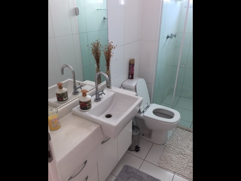 Apartamento à venda Grageru com 125m² e 3 quartos por R$ 730.000 - 904135420-banheiro-2.JPG