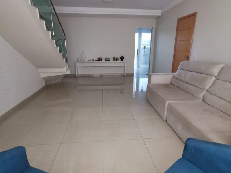 imóvel com 205m² - Daniel Fonseca - Uberlândia