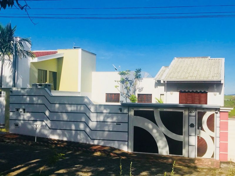 Casa à venda Centro com 300m² e 4 quartos por R$ 700.000 - 547321966-f1cd7b25-1893-44b0-b0cc-f236a36cac81.jpg