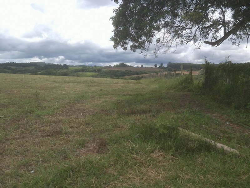 Terreno à venda Bairro Retiro com 1000m² e 1 quarto por R$ 30.000 - 1742879691-213c0490-4118-4b0b-ab7f-a46efe64daae.jpg