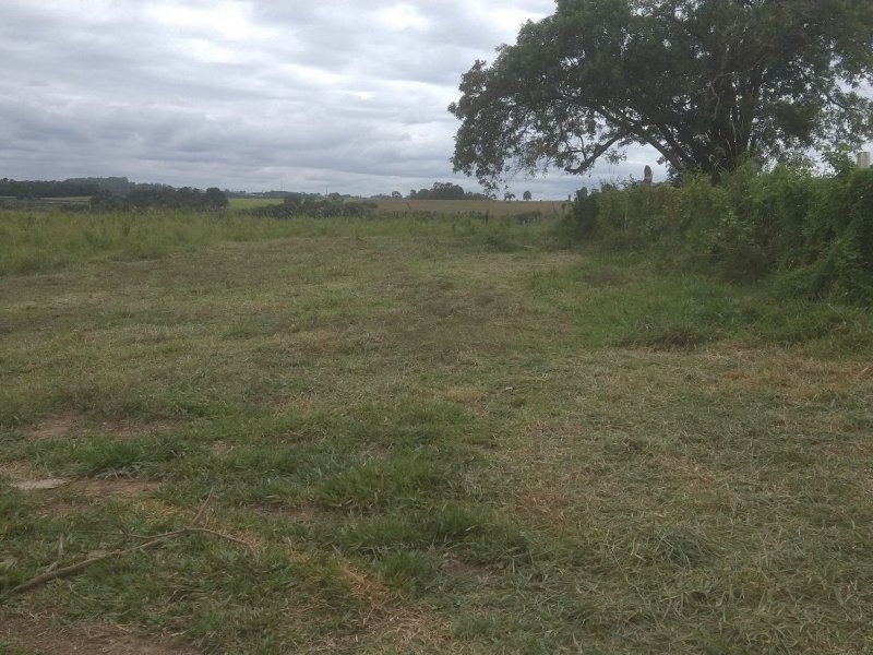 Terreno à venda Bairro Retiro com 1000m² e 1 quarto por R$ 30.000 - 1815190561-58f6ade8-492e-4ee8-9df0-689afa602f50.jpg