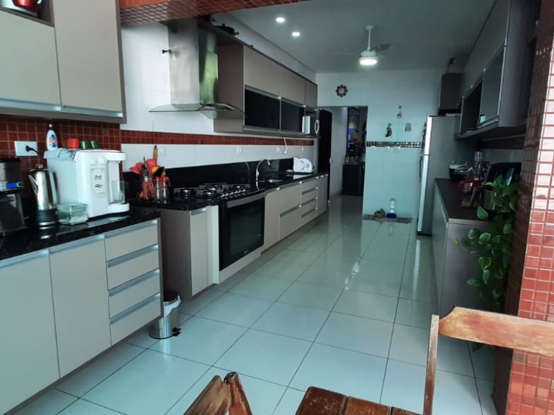 Casa à venda Canto do Forte com 215m² e 4 quartos por R$ 1.100.000 - 1324516913-img-20210616-wa0024.jpg