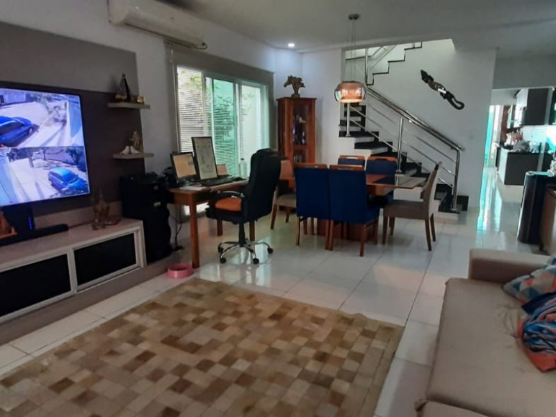 Casa à venda Canto do Forte com 215m² e 4 quartos por R$ 1.100.000 - 547625151-img-20210616-wa0104.jpg