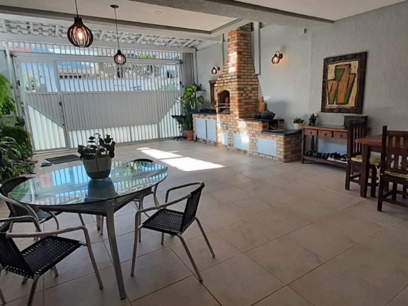 Casa à venda Canto do Forte com 215m² e 4 quartos por R$ 1.100.000 - 692689065-img-20210616-wa0101.jpg