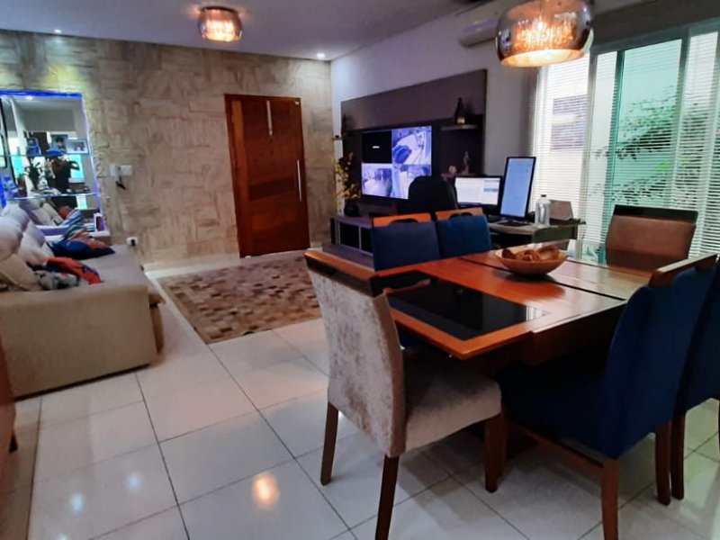 Casa à venda Canto do Forte com 215m² e 4 quartos por R$ 1.100.000 - 828773271-img-20210616-wa0000.jpg
