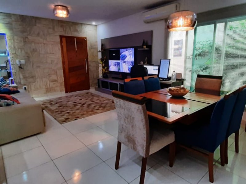 Casa à venda Canto do Forte com 215m² e 4 quartos por R$ 1.100.000 - 829231418-img-20210616-wa0109.jpg