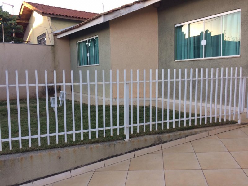 Casa à venda Residencial Araucárias I com 256m² e 2 quartos por R$ 280.000 - 1380920085-inbound162940349732816458.jpg