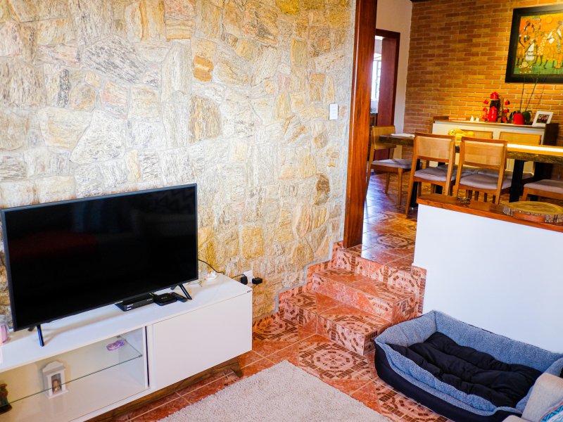 Casa à venda Bairro Canedos com 245m² e 3 quartos por R$ 650.000 - 1505836533-casa-88.jpg
