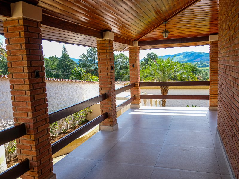 Casa à venda Bairro Canedos com 245m² e 3 quartos por R$ 650.000 - 1992659670-casa-1.jpg