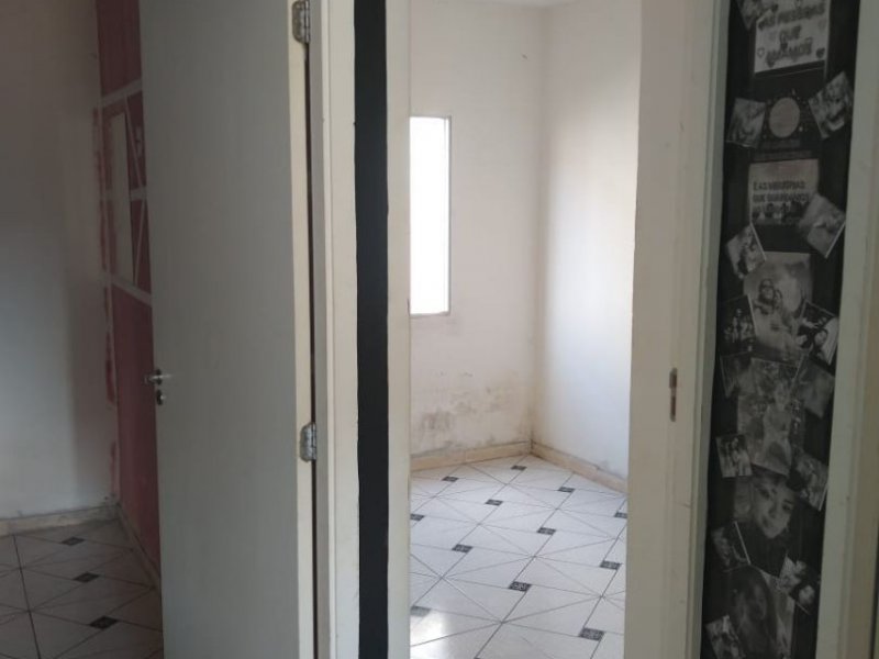 Apartamento à venda Jardim Centro Oeste com 45m² e 2 quartos por R$ 95.000 - 1494724383-a60eeaf6-0f76-467d-b597-7ba7ce87d5f1.jpg
