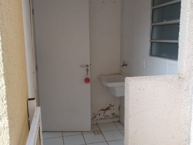 Apartamento à venda Jardim Centro Oeste com 45m² e 2 quartos por R$ 95.000 - 867938494-6d3b7bdf-9321-46ec-9924-9931939f680f.jpg