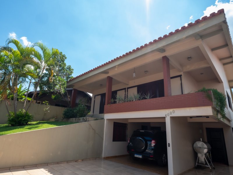 Casa à venda Centro com 300m² e 4 quartos por R$ 870.000 - 1388702183-dscf2142.JPG