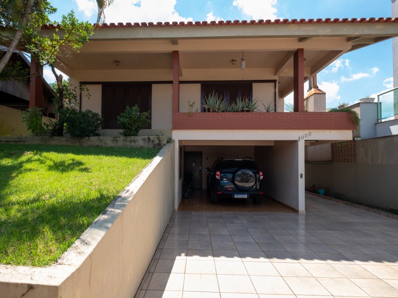 Casa à venda Centro com 300m² e 4 quartos por R$ 870.000 - 1481098997-dscf2138.JPG