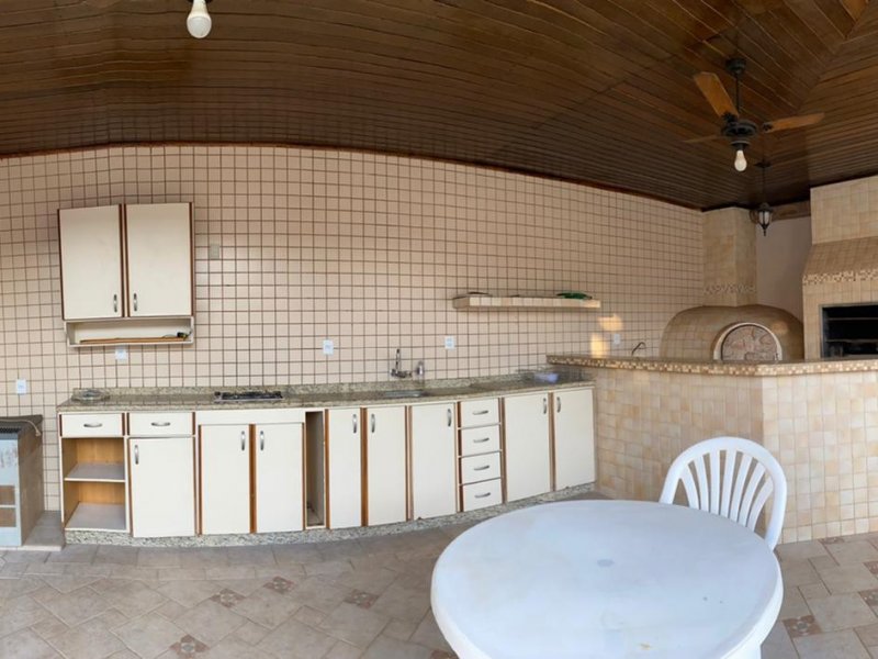 Casa à venda Zona 05 com 659m² e 4 quartos por R$ 2.500.000 - 1506823861-foto-de-maristela-knaut31.jpg