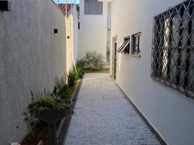 Casa à venda Zona 05 com 659m² e 4 quartos por R$ 2.500.000 - 1796023617-foto-de-maristela-knaut10.jpg