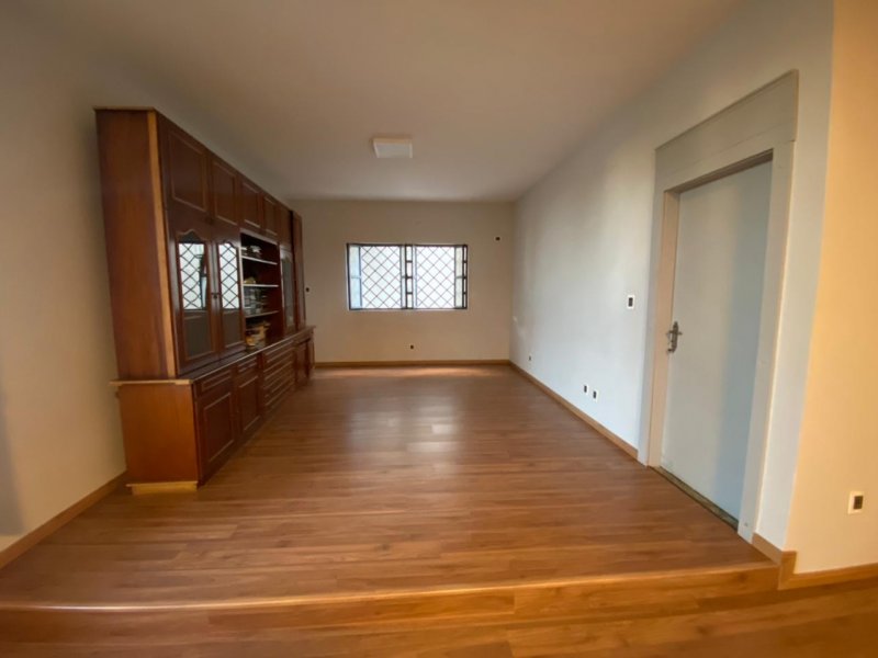 Casa à venda Zona 05 com 659m² e 4 quartos por R$ 2.500.000 - 1824461582-foto-de-maristela-knaut58.jpg