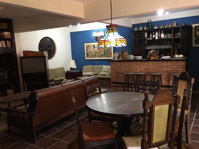 Chácara à venda Vale das Laranjeiras com 728m² e 8 quartos por R$ 2.500.000 - 1931823332-whatsapp-image-2020-10-28-at-17.jpeg