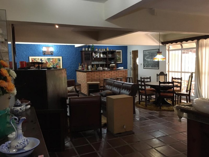 Chácara à venda Vale das Laranjeiras com 728m² e 8 quartos por R$ 2.500.000 - 238925886-whatsapp-image-2020-10-28-at-17.jpeg