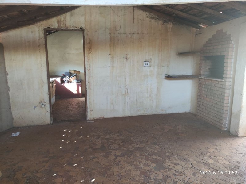 Casa à venda Bairro São José com 200m² e 4 quartos por R$ 200.000 - 1147739876-27df7aea-1746-43ce-96a9-f23c8fb9187f.jpg