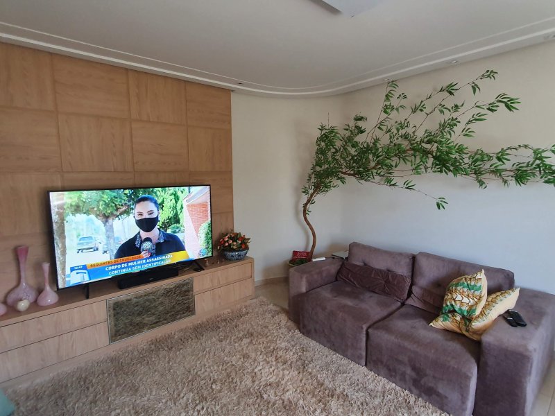 imóvel com 267m² - Centro - Sertanopolis