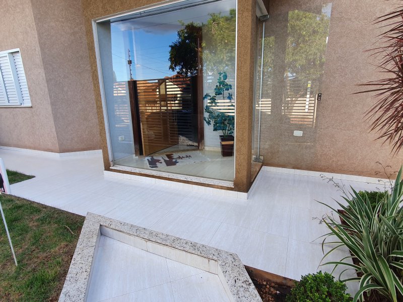 imóvel com 267m² - Centro - Sertanopolis