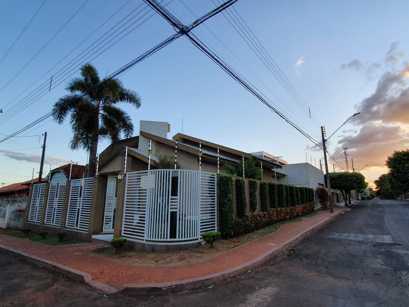 imóvel com 267m² - Centro - Sertanopolis