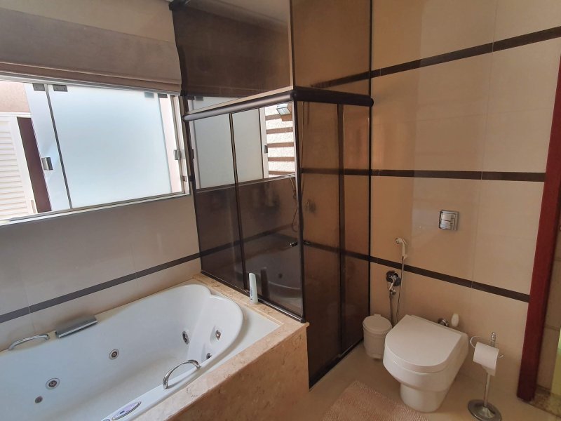 imóvel com 267m² - Centro - Sertanopolis
