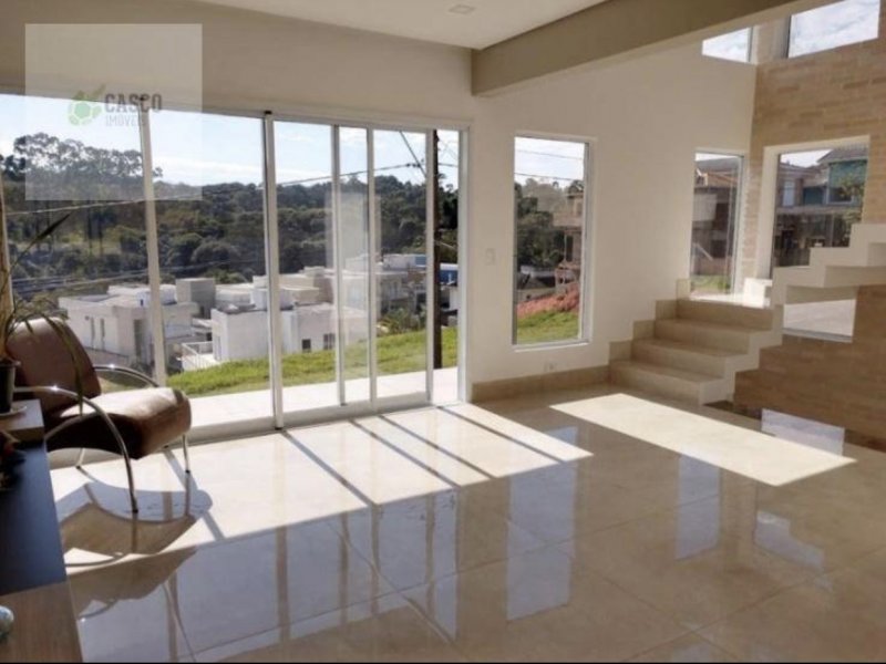 Casa de condomínio à venda Jardim Colibri com 300m² e 3 quartos por R$ 2.200.000 - 2135660389-d8004267-43ac-42b2-ad2c-3d3b6057a507.jpeg