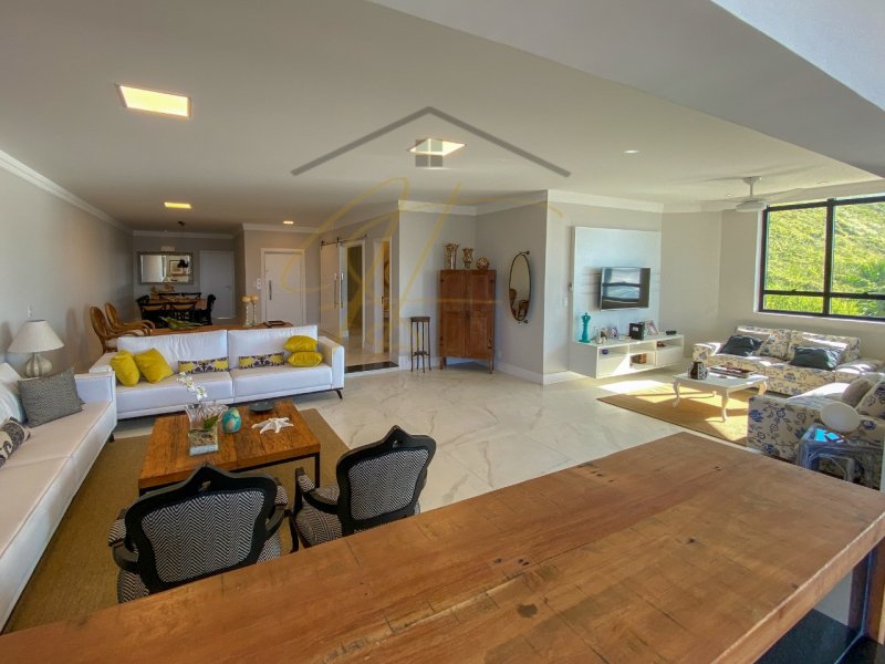 imóvel com 230m² - Morro do Maluf - Guarujá