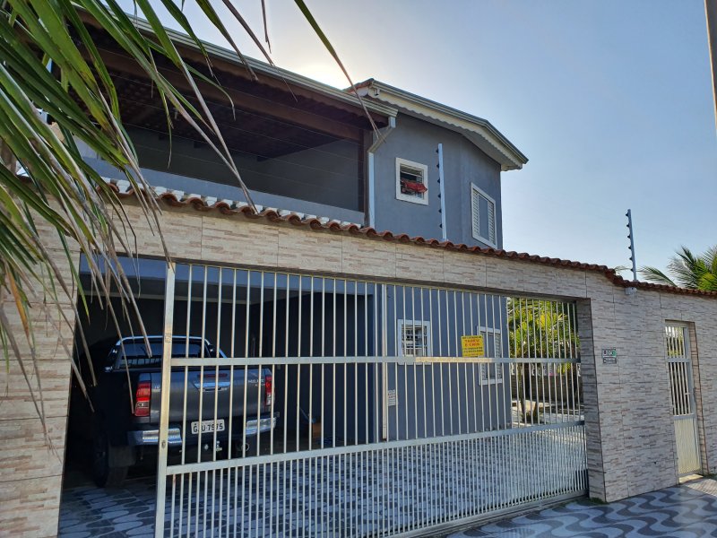 Casa à venda Balneário Atlântico com 430m² e 7 quartos por R$ 2.500.000 - 400410183-frente-3.jpg
